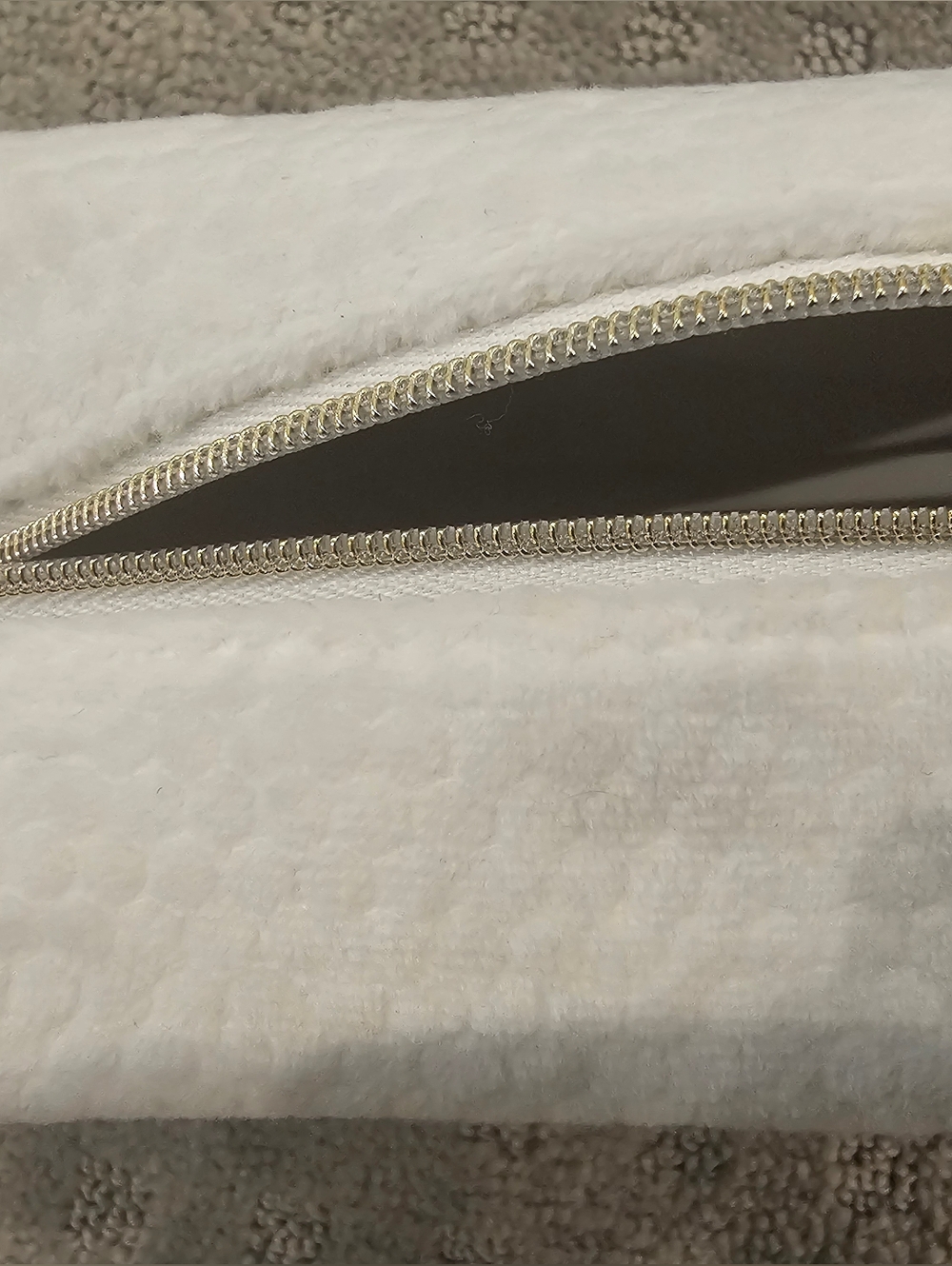 Guerlain Paris Honeycomb Gold Cosmetic Makeup Tolietry Bag - Picture 4 of 4